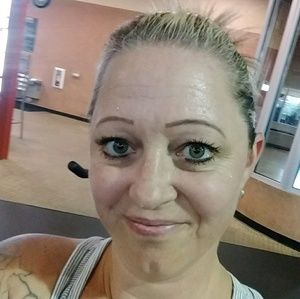 Meet your Posher, Christie